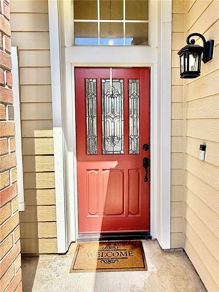 3 bed, 2071 sqft, $3,800 — Photo 3