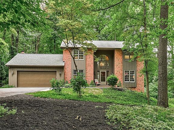 2nd image of 1169 Wellington Dr