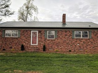 109 Huss Ave, Hudson, NC 28638