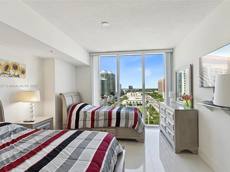 16699 Collins Ave #1407 — Photo 15