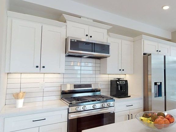 5th image of 81 Chestnut Hill Ave #1R