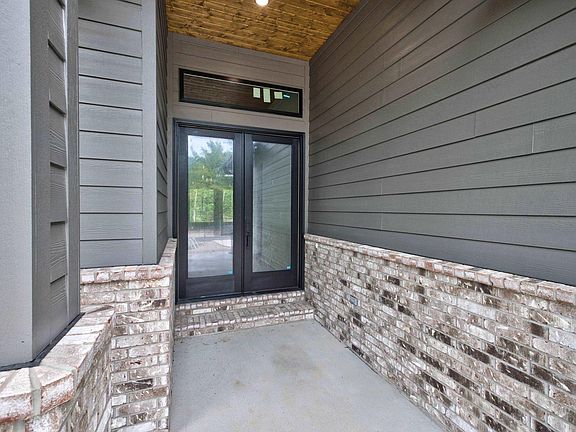 3rd image of 46 Estrella Way