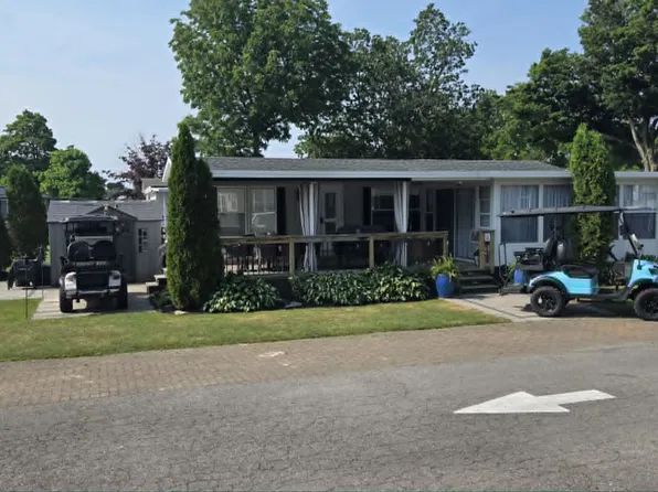 490 Empire Rd #Qvv043, Pt Colborne, ON L0S 1R0