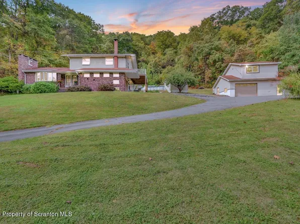 2352 Newton Ransom Blvd, Clarks Summit, PA 18411