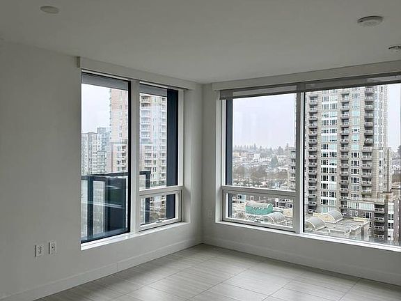 5th image of 5058 Joyce St #906