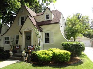 325 S Fremont St, Janesville, WI 53545