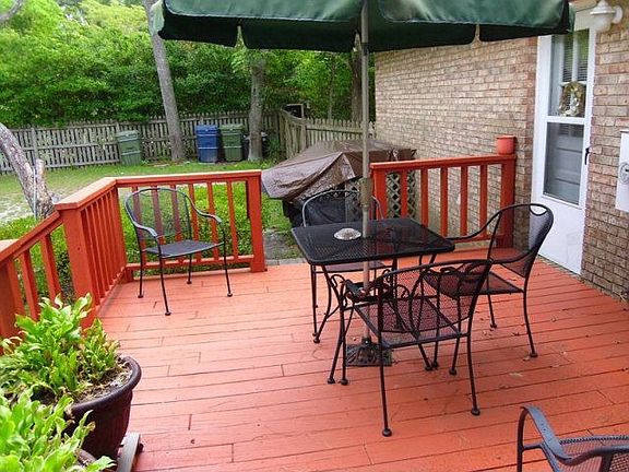 4th image of 204 Hartwell Dr