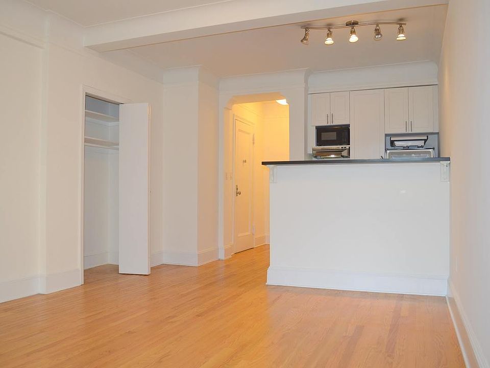 2nd image of 440 W 34th St APT 2F