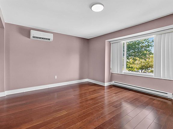 5th image of 108 River Ln