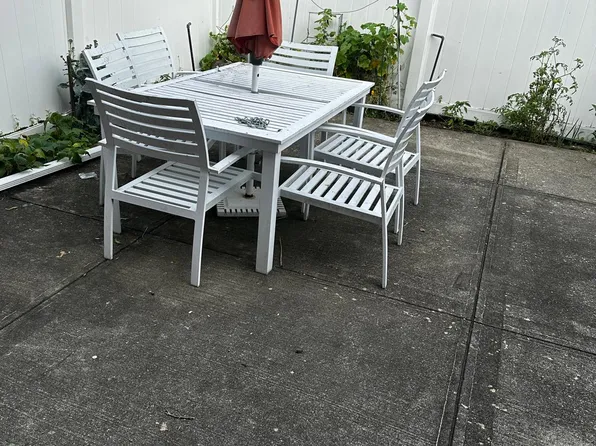 9811 Seaview Avenue image 28 of 28