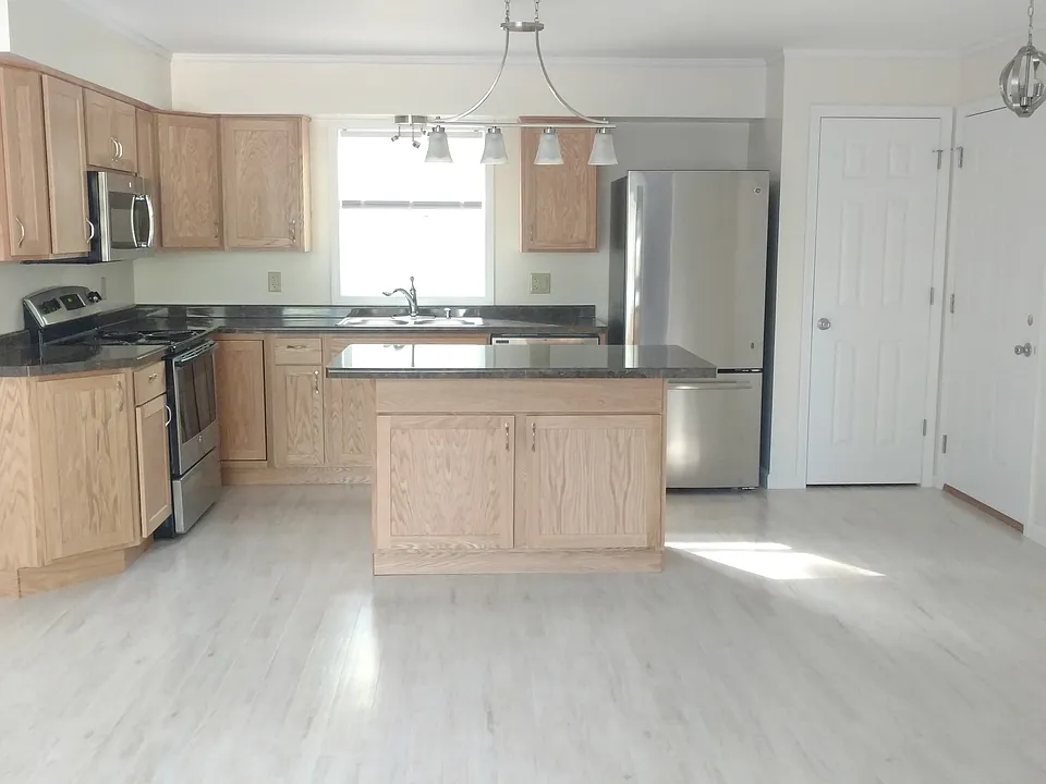 573 Silver Creek Rd