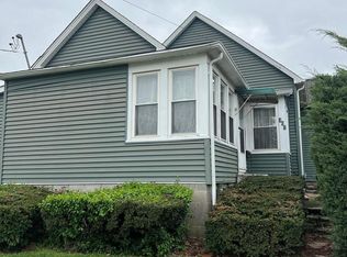 401 S Victor St, Christopher, IL 62822