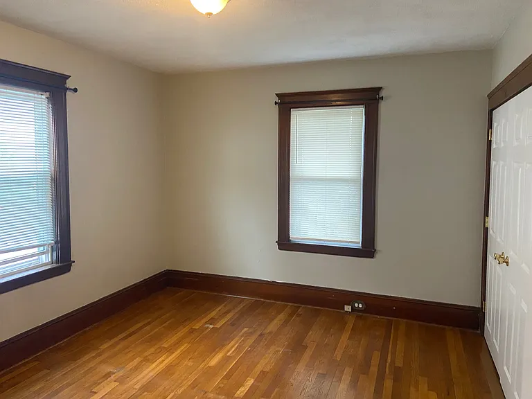 34-36 Cedrus Ave #1 — Photo 10