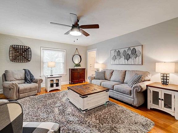 4th image of 2584 Holloway Ln