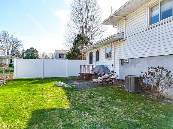4th image of 2851 Ellet Ave