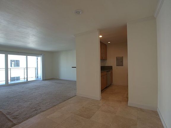3rd image of 6401 Lake Washington Blvd NE APT 303