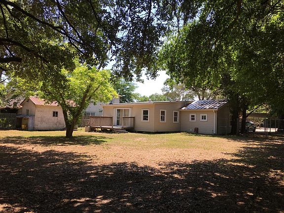 2nd image of 15 Cape Dr NW