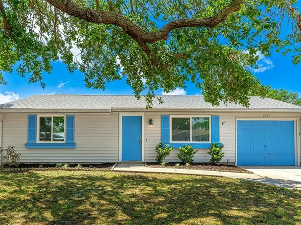 2237 Lockwood Meadows Cir, Sarasota, FL 34234