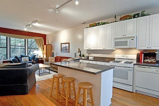 Kitchen with Island