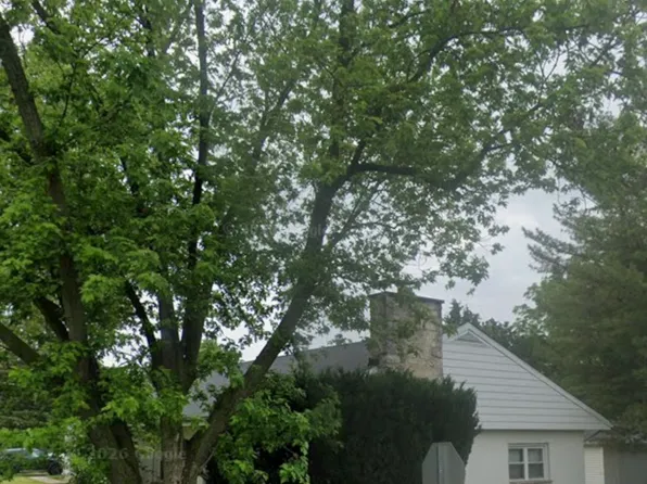 20617 N Florence Ave, Prairie View, IL 60069