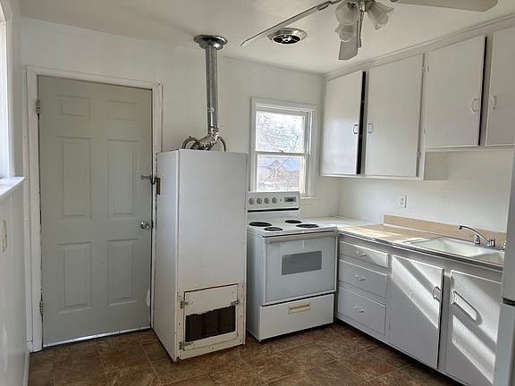 2nd image of 519 E Arbecam Ave #519