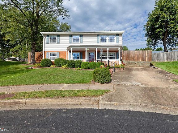 3rd image of 13200 Hampshire Ct