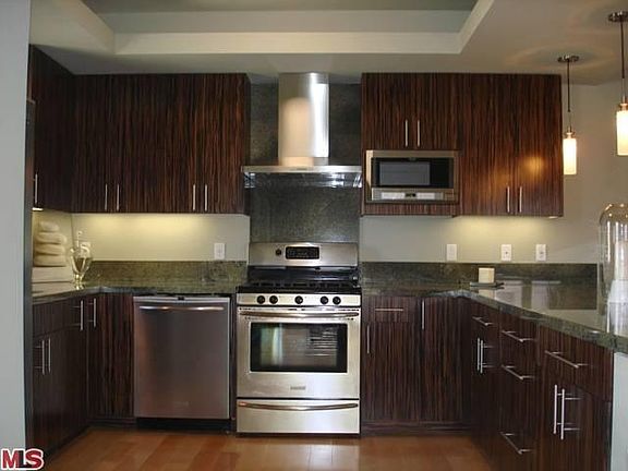 5th image of 1529 S Westgate Ave Unit 302