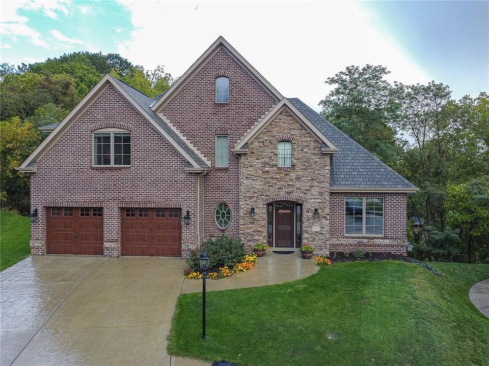1st image of 547 Briarwood Ave