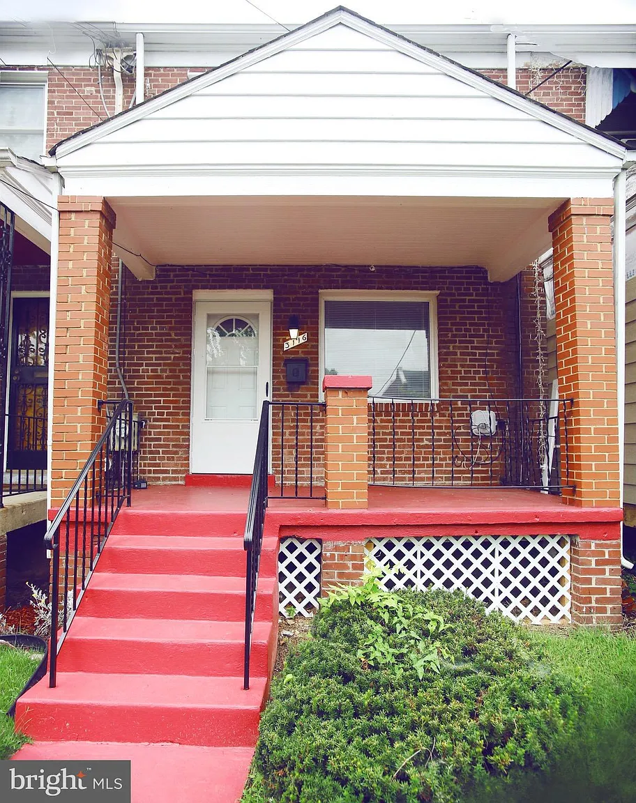 3116 Lyndale Pl SE photo 1