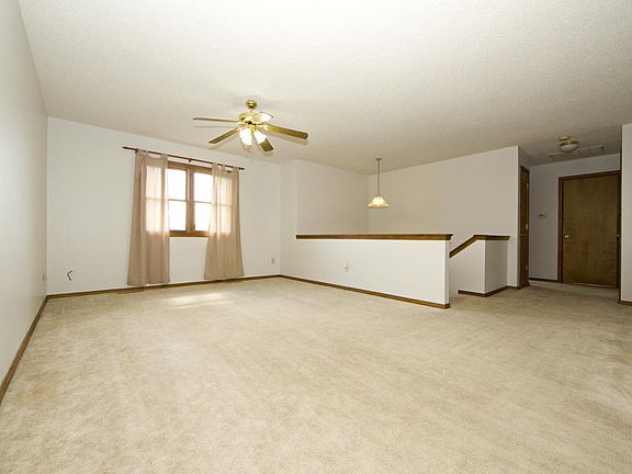 4th image of 1104 Anderson Dr