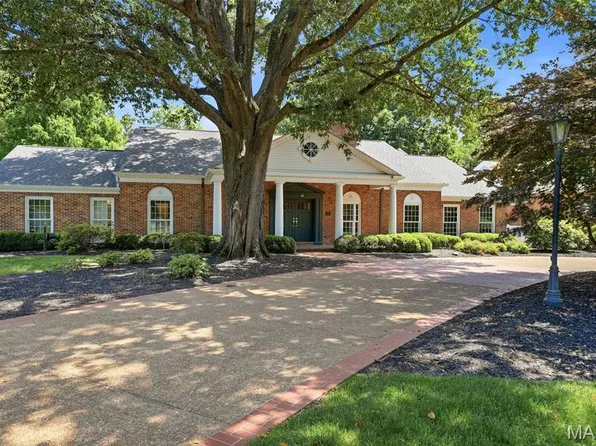 12 Rolling Rock Ln, Saint Louis, MO 63124