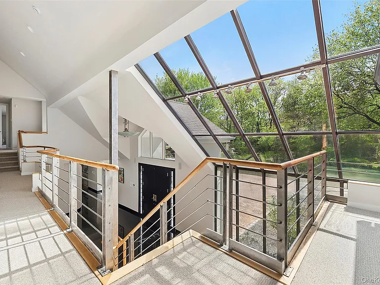 92 Old House Ln — Photo 8