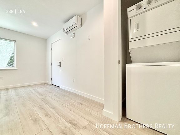 2nd image of 568 N Kenmore Ave APT 2