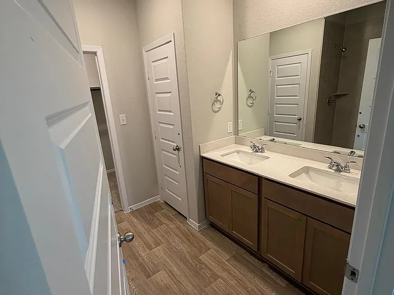 2615 Deren Ln — Photo 18