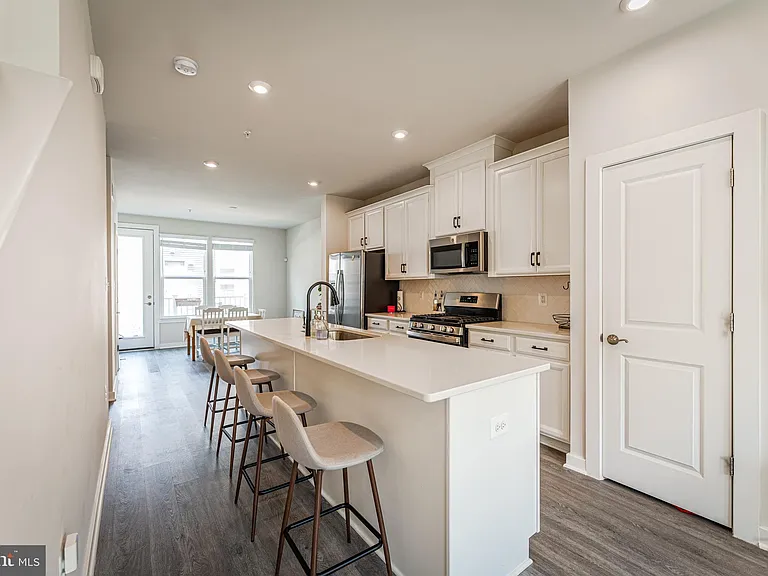 2503 Emerald Branch Dr — Photo 9