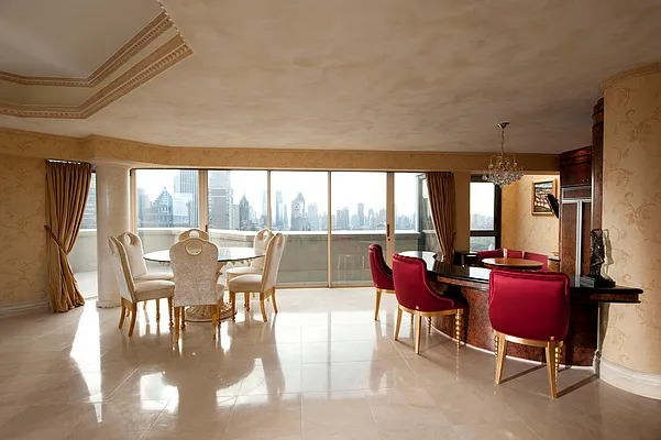 Sold by Gita Cherkes Stanciu, LREB | media 25