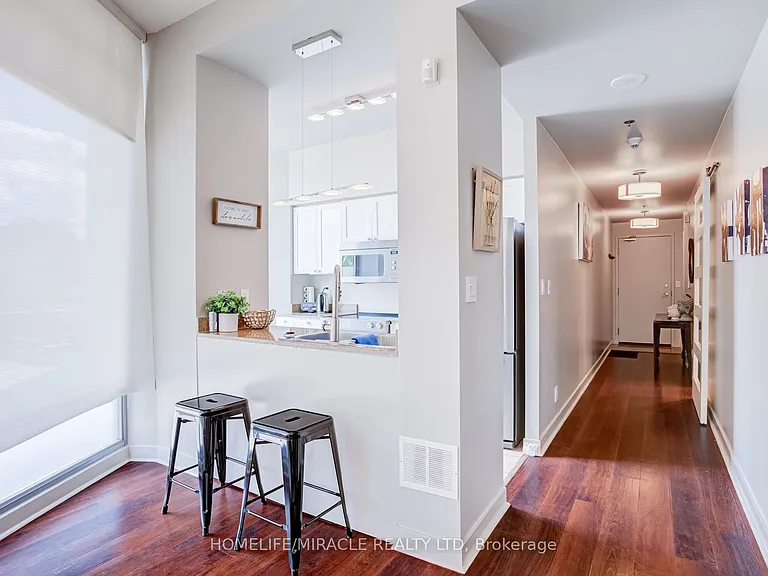 81 Navy Wharf Ct #201 — Photo 19