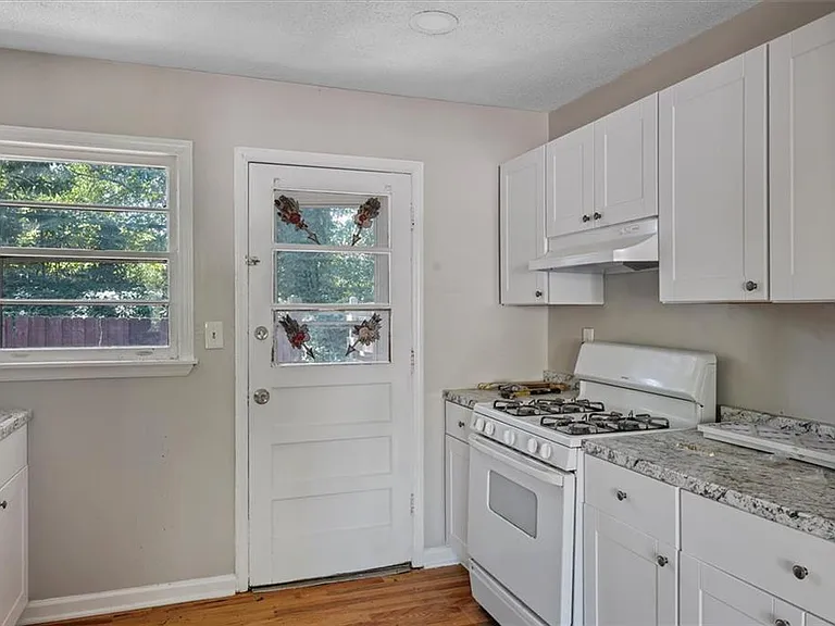 190 Opal Dr — Photo 6