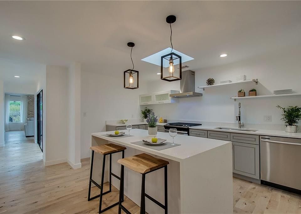 1st image of 8327 Southmeadow Cir