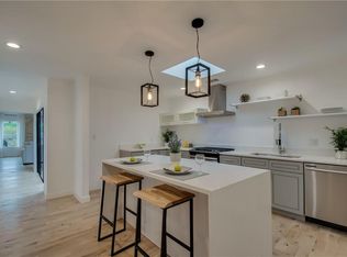 8327 Southmeadow Cir, Dallas, TX 75231