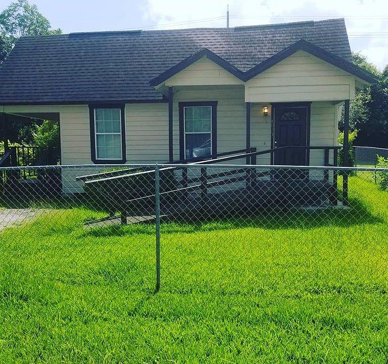 1st image of 8017 Lawler St