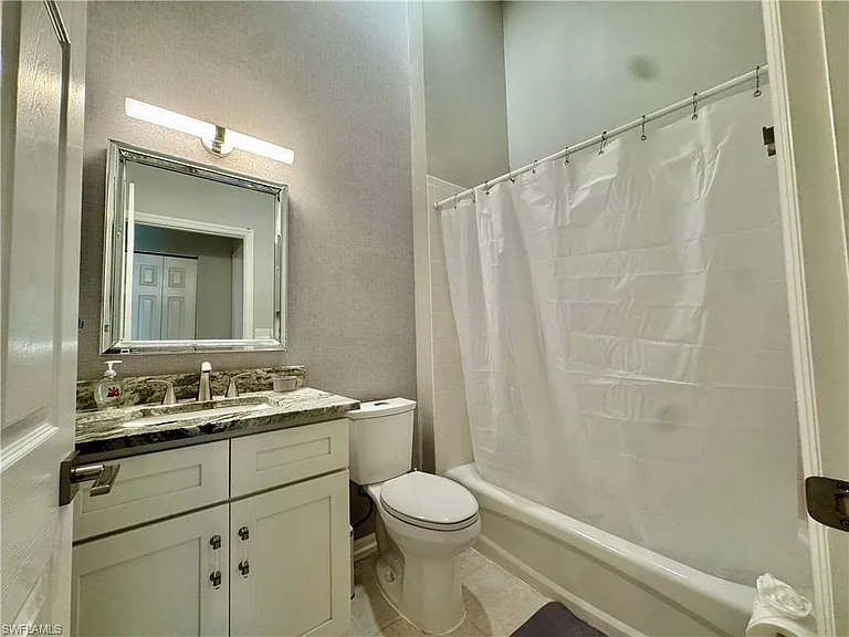 5045 Cedar Springs Dr #203 — Photo 10