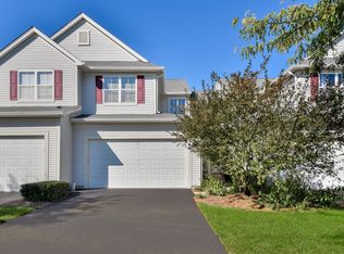 247 Grand Ridge Rd, Saint Charles, IL 60175