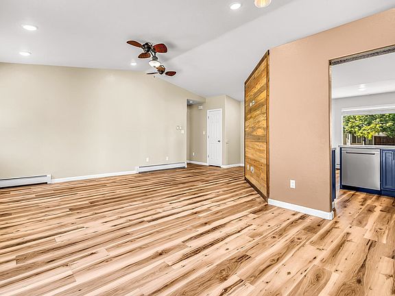 5th image of 416 E Mallard Way