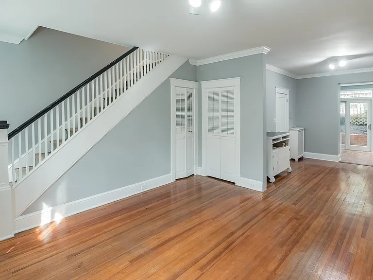 2035 37th St NW — Photo 16