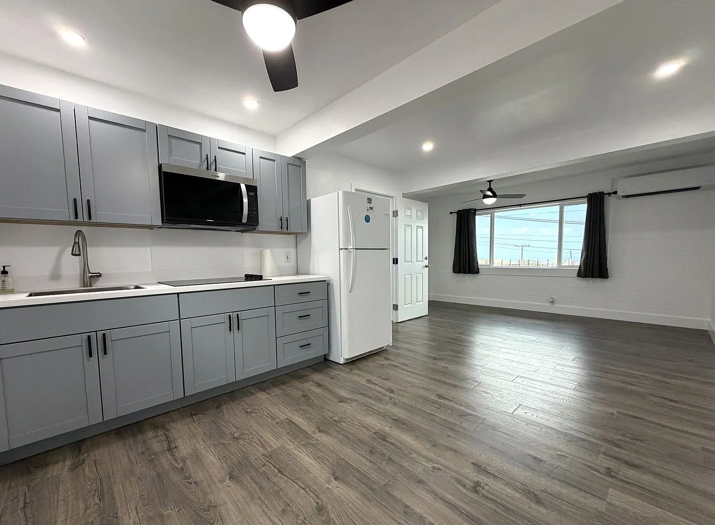 Halawa Heights Duplex - 3 Bdrm/1 Bath/2 Parking (Tandem) — Photo 1