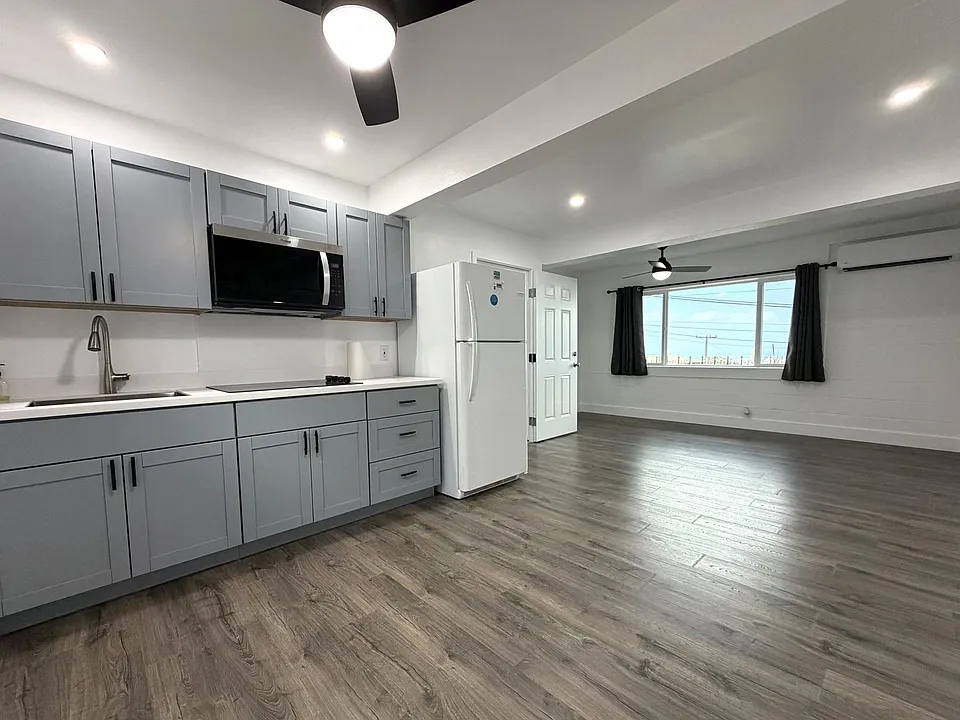 99-1350 Halawa Heights Rd #B
