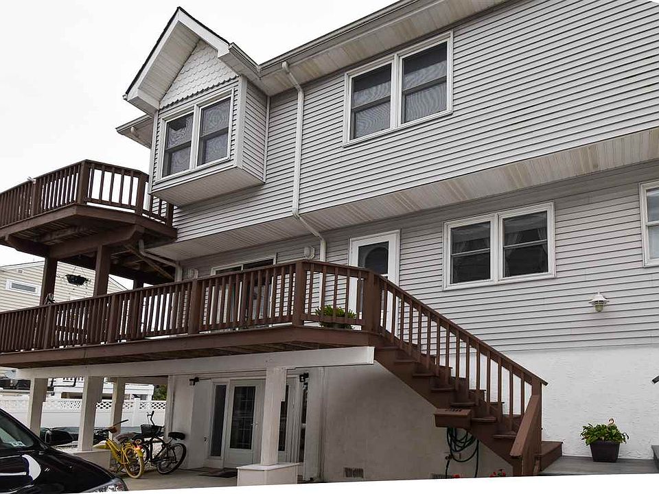 1st image of 343 40th St #North