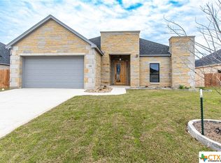 132 Greg Ln, Jarrell, TX 76537