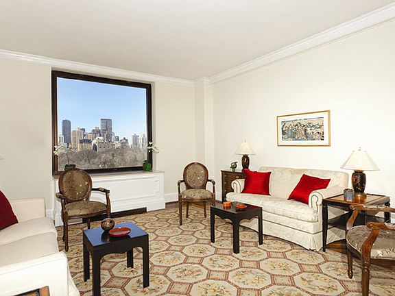 2nd image of 825 5th Ave APT 10B